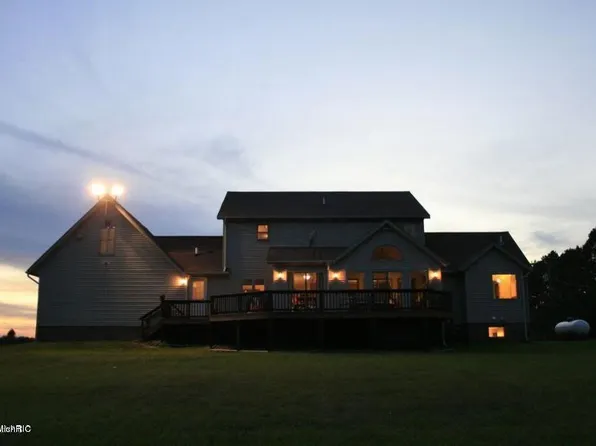 11724 Satterlee Rd, Lakeview, MI 48850