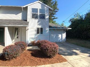 2219 SE Reedway St, Portland, OR 97202