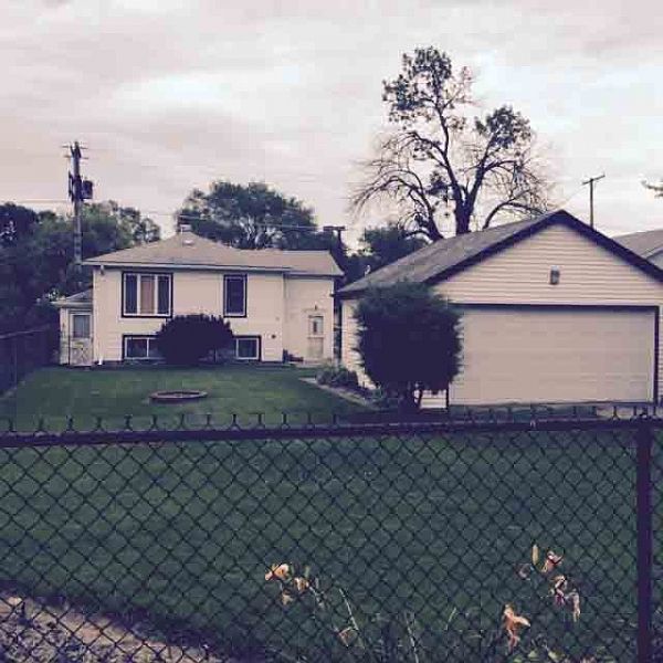 1st image of 941 Greenbay Ave