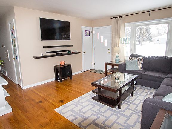 2nd image of 7017 W Holmes Ave