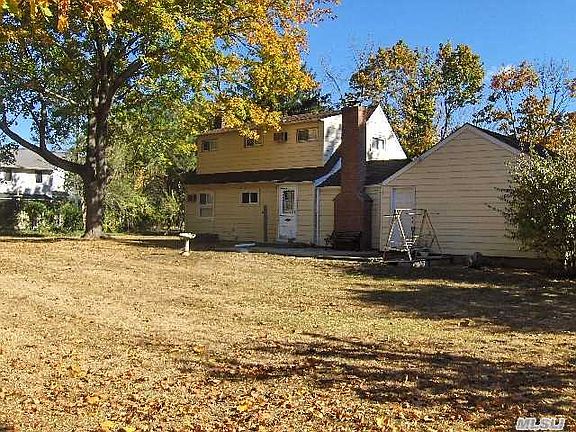 2nd image of 4 Arcy Dr