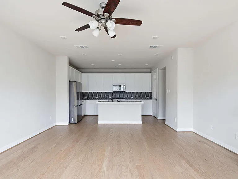 9406 Caddo Ridge Ln — Photo 3
