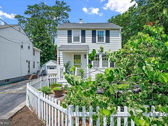 2nd image of 2007 Grant Ave