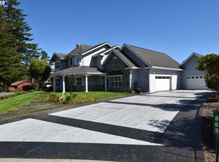 865 Jodee Ln, Brookings, OR 97415