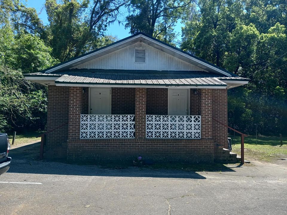 1st image of 703 Putnam Dr #B