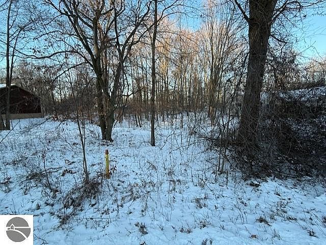 1st image of Hardwood Trl