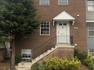 8152 Larkin Ln, Vienna, VA 22182