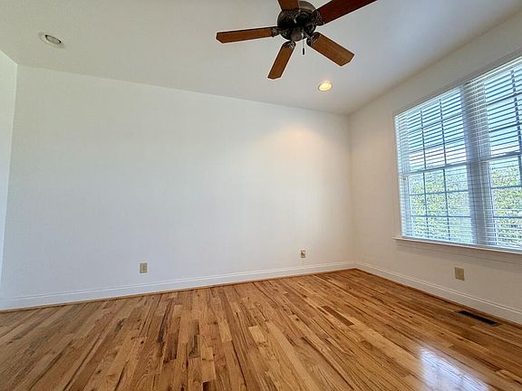3rd image of 230 Arsenal Dr