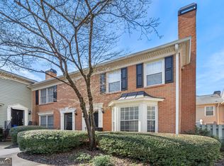 24 Mount Vernon Cir, Sandy Springs, GA