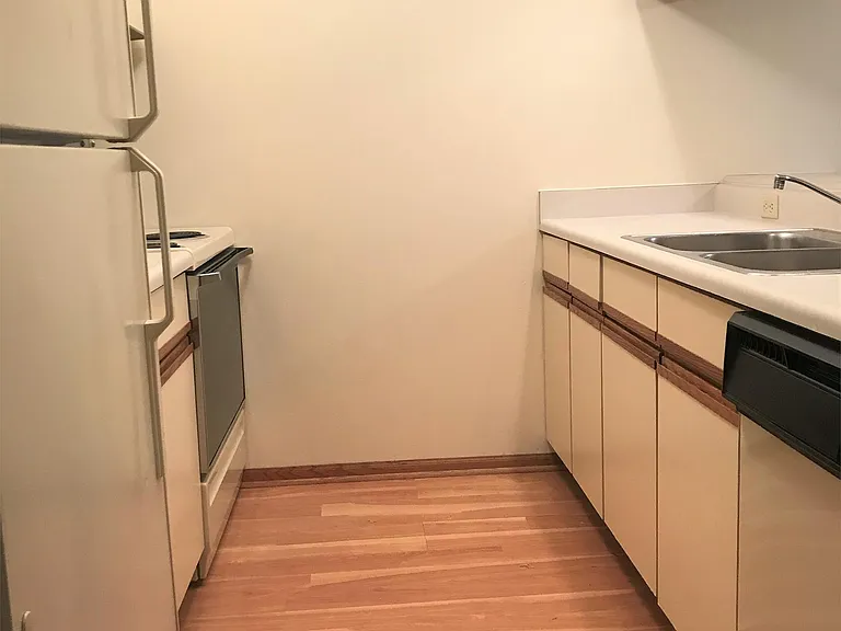 2411 Tawhee Dr #110 — Photo 3