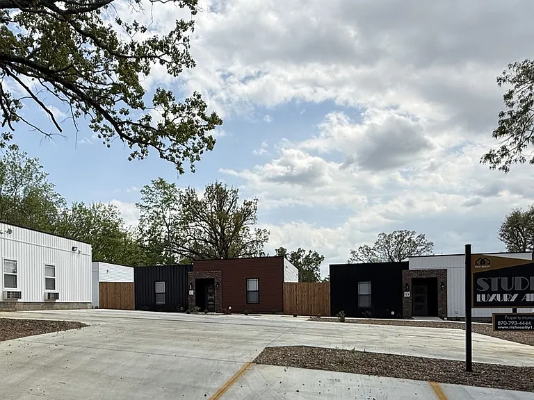 2110 Case St #D1 — Photo 16