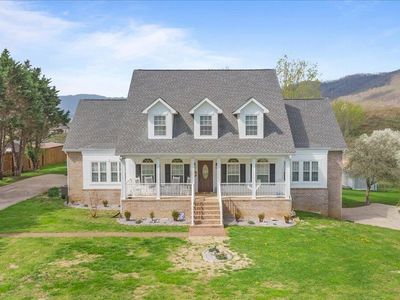 273 Perkins Ln, Jacksboro, TN, 37757