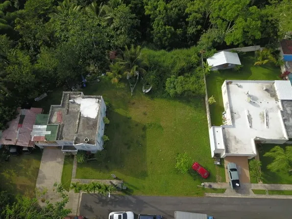 Villa Warsel Zumbador St #F-2, Bayamon, PR 00956