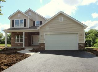 725 Fox Trail Ter, Cary, IL 60013