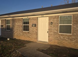 908 Colonial Park Dr, Jeffersonville, IN 47130