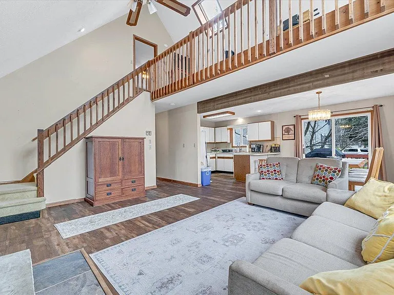 5314 Ledgewood Dr — Photo 3
