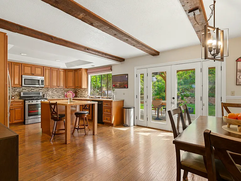 24668 Ebelden Ave — Photo 32