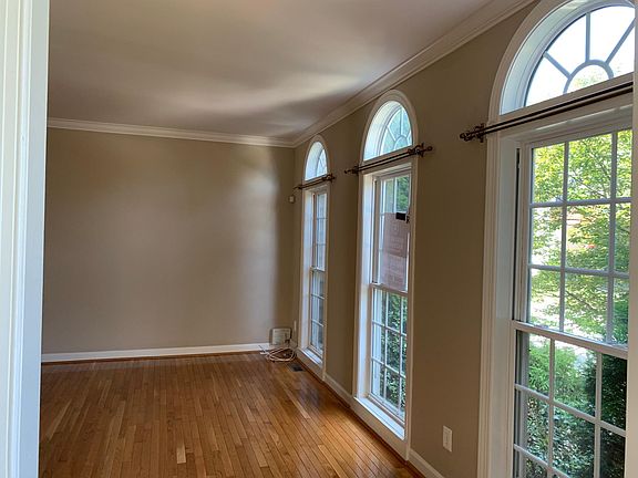 5th image of 3105 King Ln