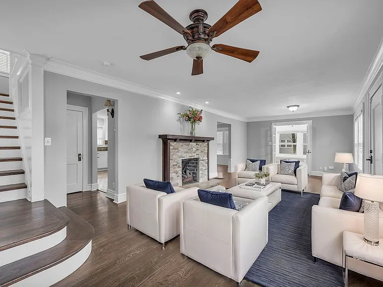 5545 Harrison St — Photo 3