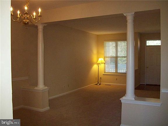4th image of 103 Longwood Ct