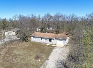 7261 Tuscarora Cir, Indian River, MI 49749