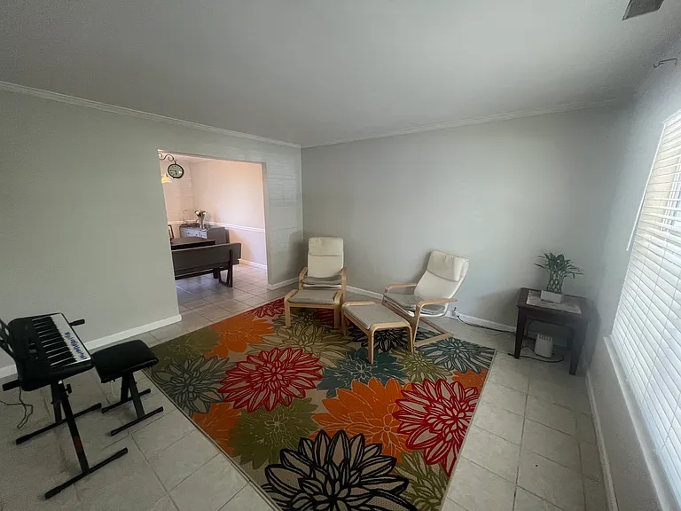 2733 Inglewood Ln — Photo 3