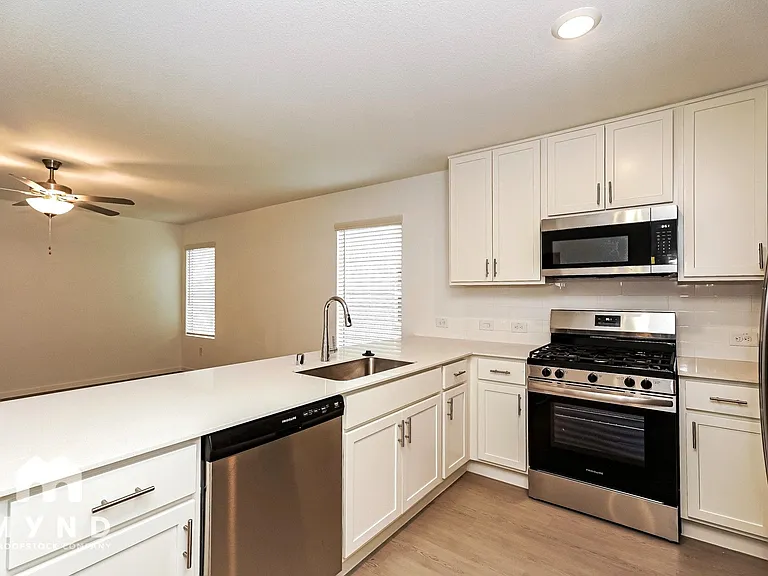 2656 Mistwood Dr — Photo 8
