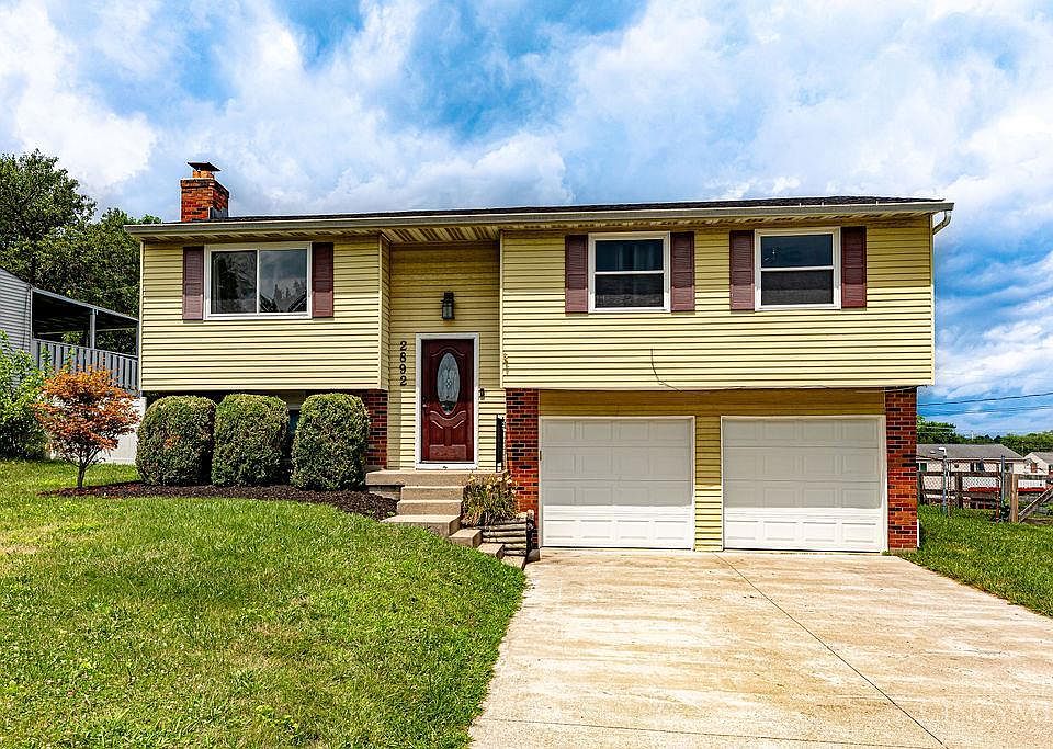 1st image of 2892 Spruceway Dr