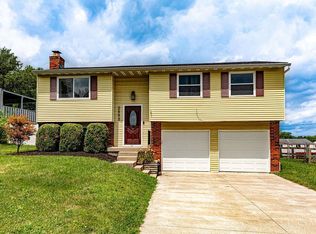 2892 Spruceway Dr, Cincinnati, OH 45251