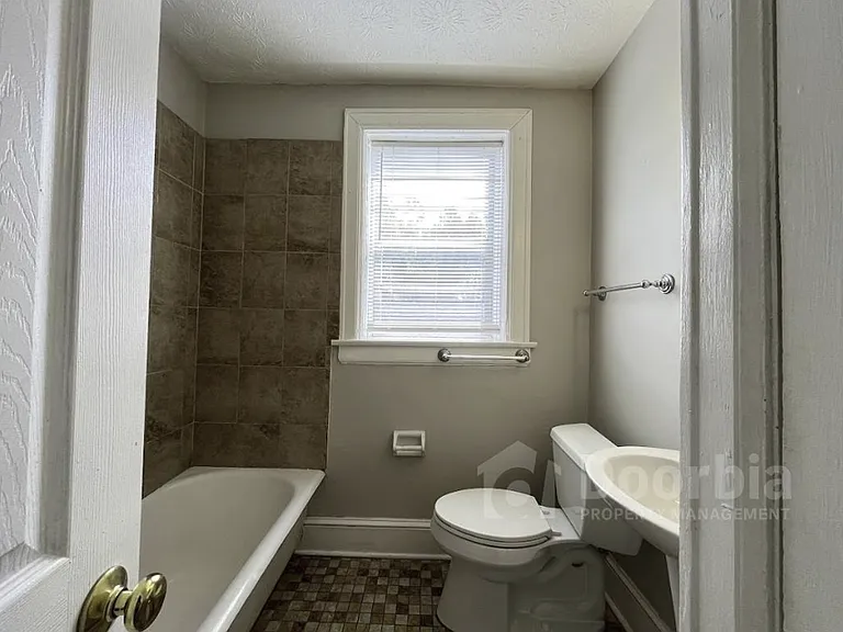 2929 Post St #3 — Photo 7