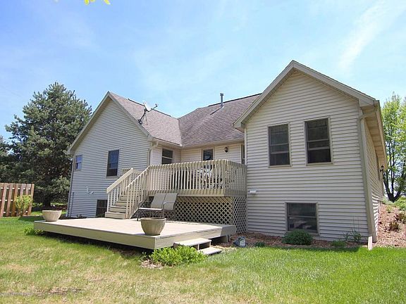 4th image of 1023 Narcisse Ln