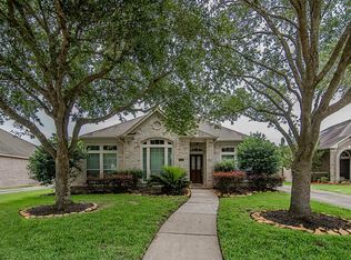 2125 Winding Springs Dr, League City, TX 77573