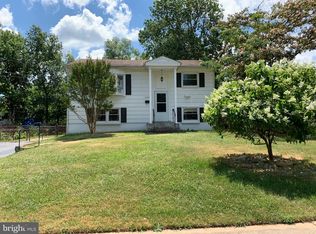 9427 Blackstone Rd, Manassas, VA 20110