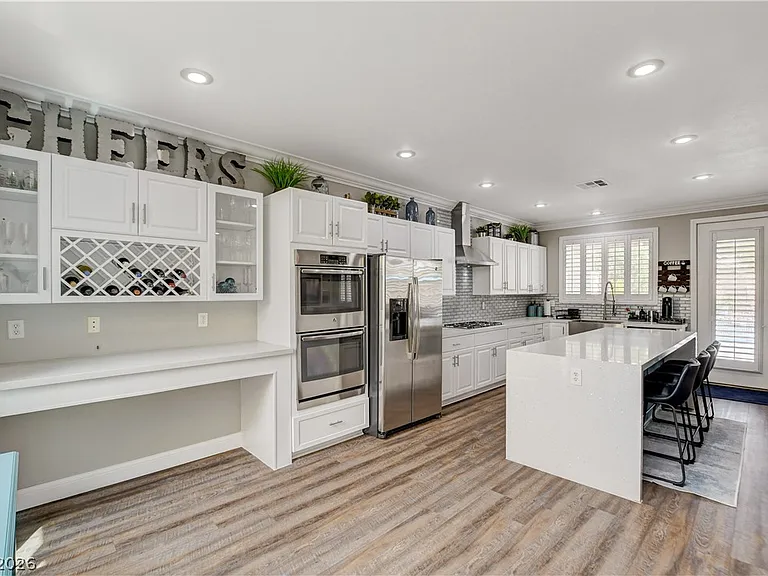 8086 Merlewood Ave — Photo 36