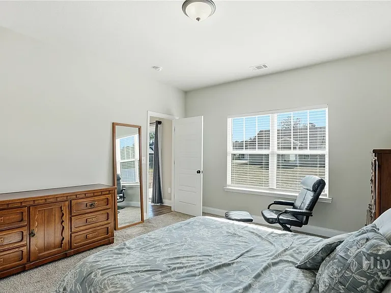 141 Hayden Pl — Photo 15