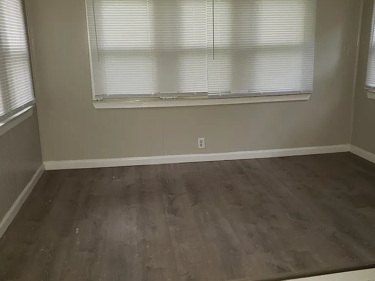 5077 Berkshire St — Photo 6