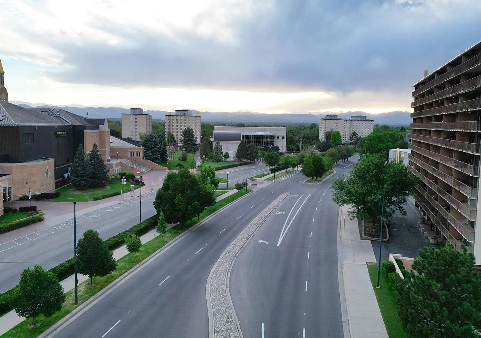 Spacious 2-Bedroom Denver Condo | Oversized Balcony + Parking & Storage — Photo 2