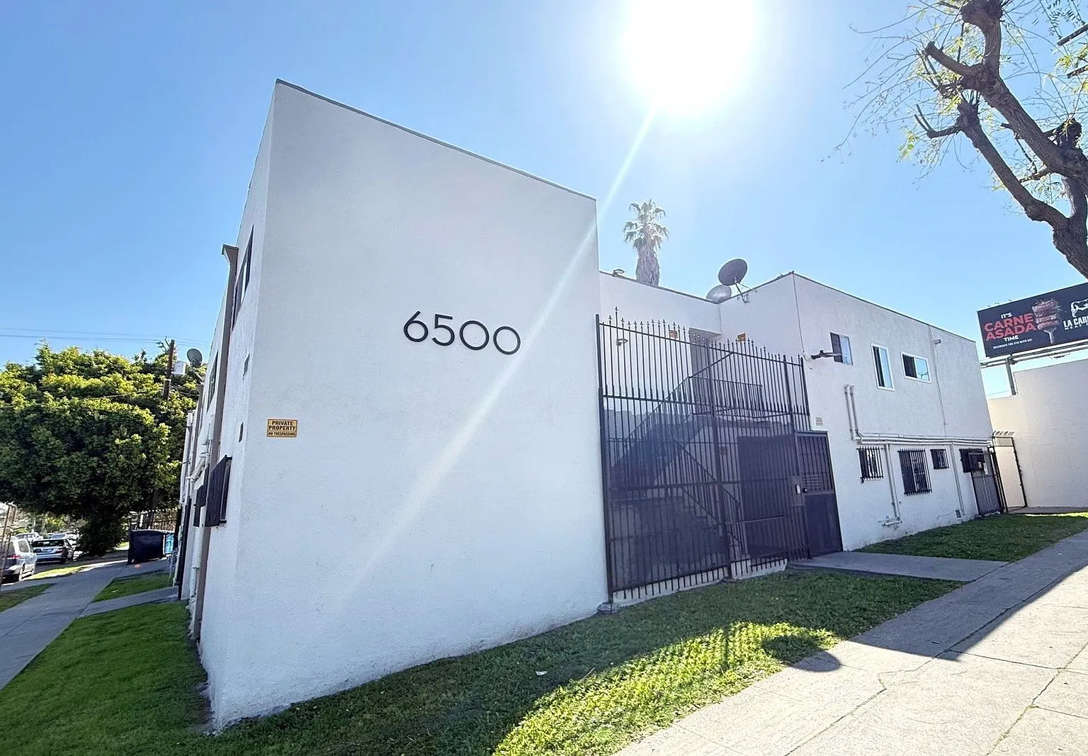 3 bed, 1.0 bath, $2,750 — Photo 1