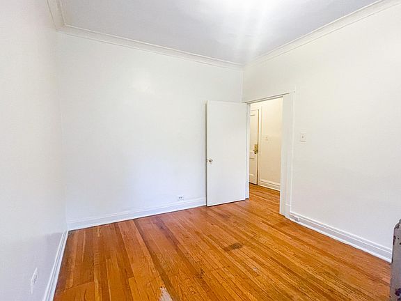 4th image of 1415-1425 W Albion Ave #1415-1