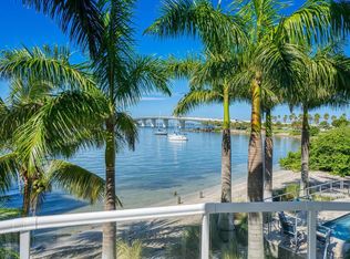 136 Golden Gate Point #102, Sarasota, FL 34236