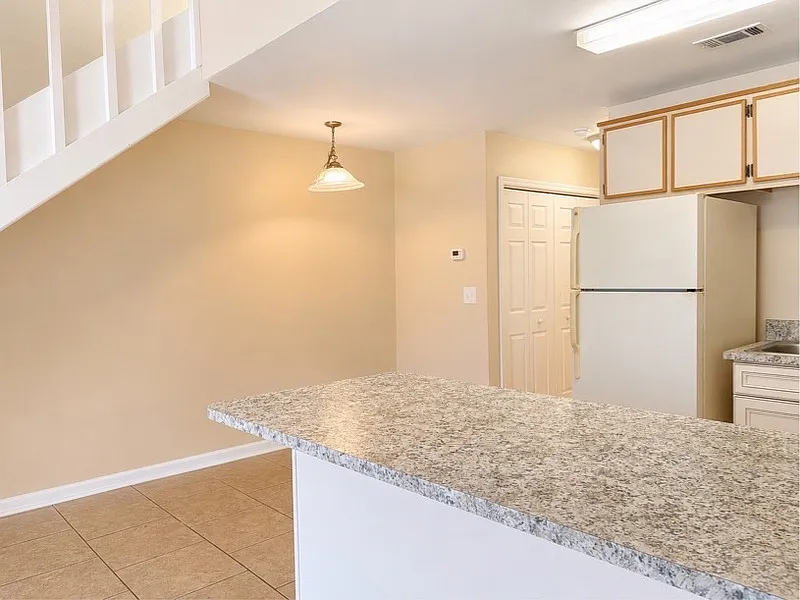 2 bed, 2.0 bath, 928 sqft, $1,250 — Photo 4