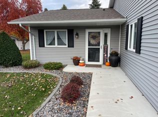 1165 Fairway Ave NW, Hutchinson, MN 55350