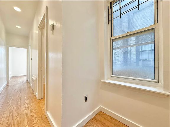 4th image of 221 Eldert St #2
