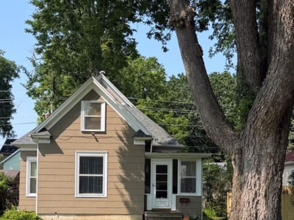 1st image of 216 Randall St