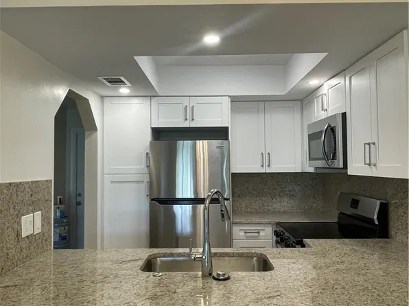 835 Gleason Pkwy APT 3, Cape Coral, FL 33914