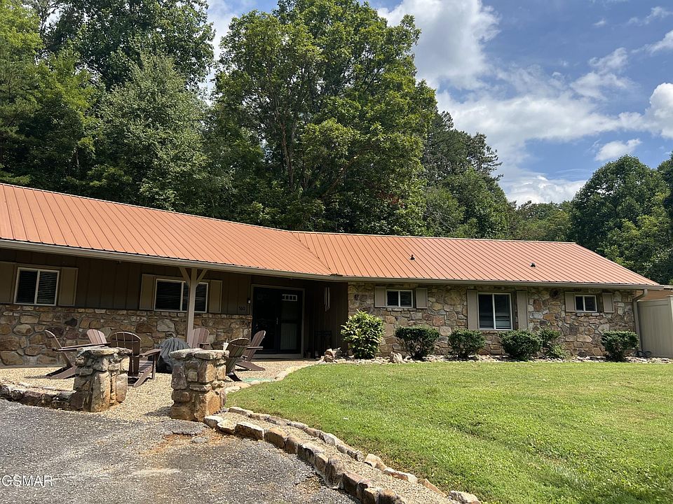 1st image of 560 Buckhorn Rd