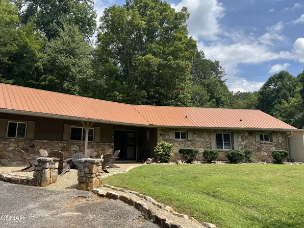 560 Buckhorn Rd, Gatlinburg, TN 37738
