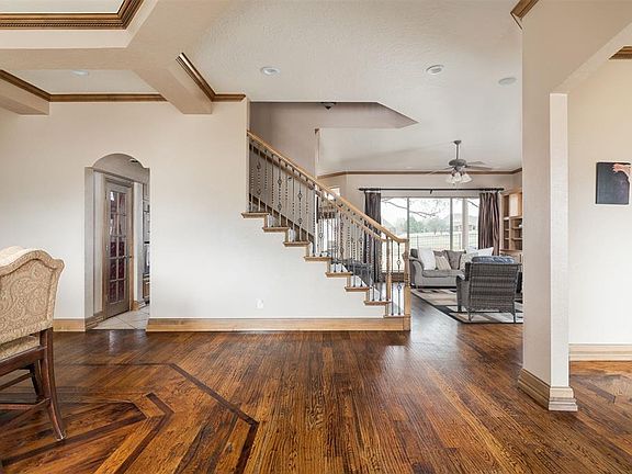 5th image of 417 Heritage Green Rd