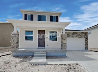 3334 S Fields Ave, Syracuse, UT 84075