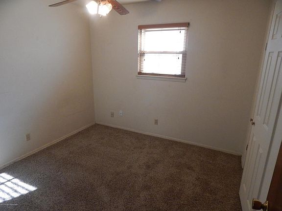 5th image of 4231 Erik Ave